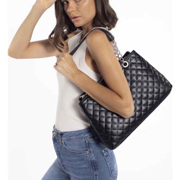 ShopEvelynne Handbags - #03 Fabulous vegan leather quilted chain tote Bag